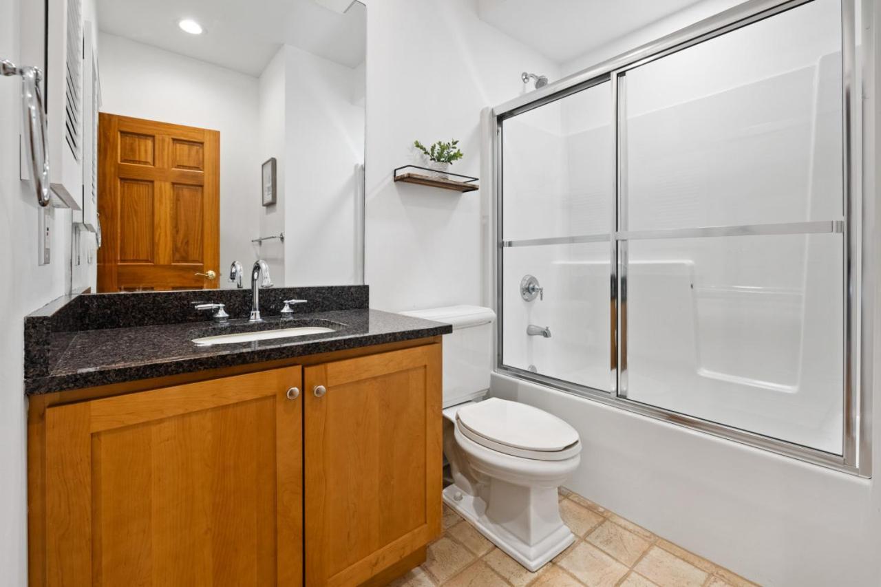 Stratton Springs Top Tier End Unit Exterior photo